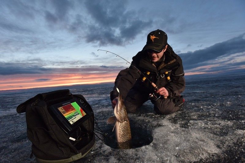 NEW HUMMINBIRD ICE HELIX 7: BIGGEST AND BRIGHTEST ICE FISHING