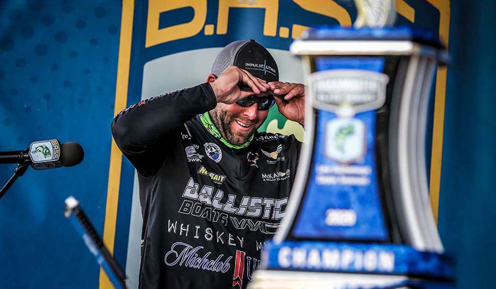 lee livesay wins bassmaster elite on lake chickamauga