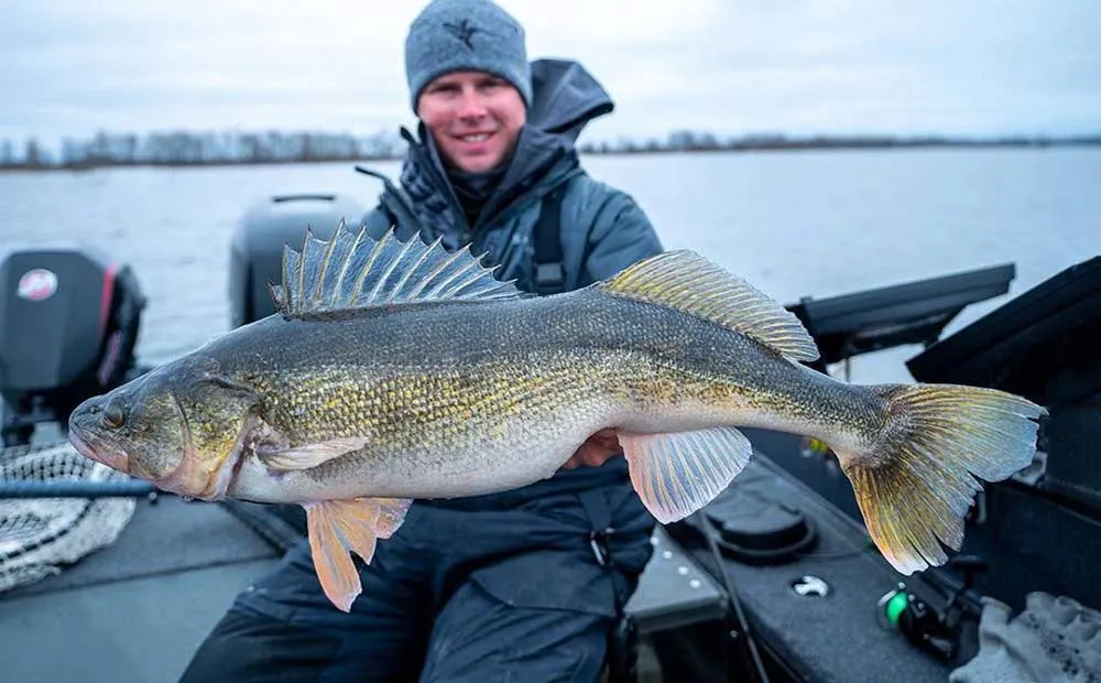 spring walleye fishing electronics tips