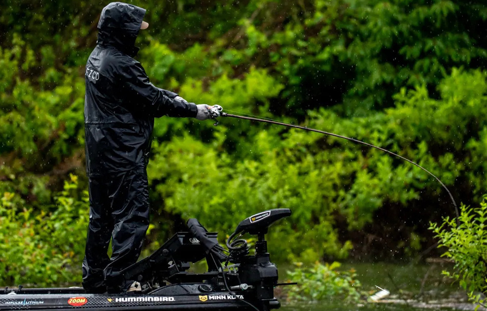 Wes Logan Wins on Tenkiller - Casting