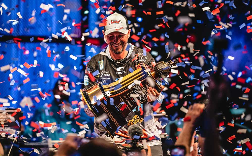 Jeff Gustafson Finds 300,000 of Bassmaster Classic Gold with MEGA Live
